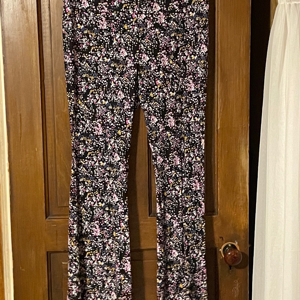 No Boundaries juniors XXL blue/pink/purple floral flare pants.